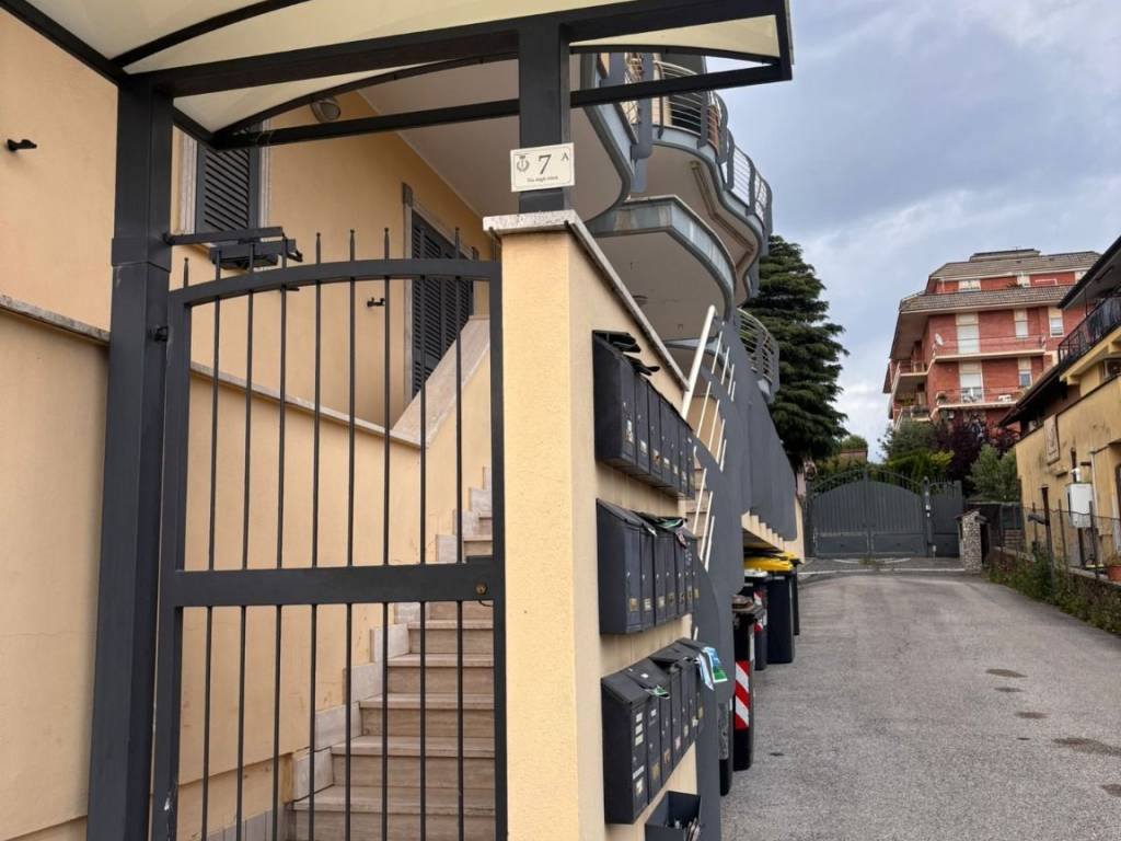 appartamento in vendita a Colonna