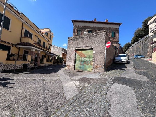 appartamento in vendita a Colonna