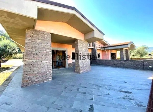 casa indipendente in vendita a Colonna