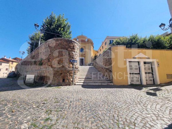 appartamento in vendita a Colonna