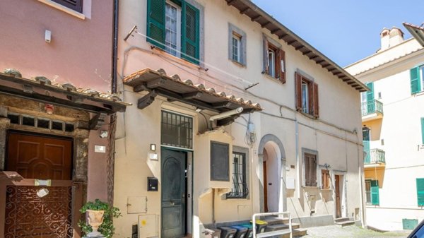 appartamento in vendita a Colonna