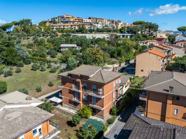 appartamento in vendita a Colonna