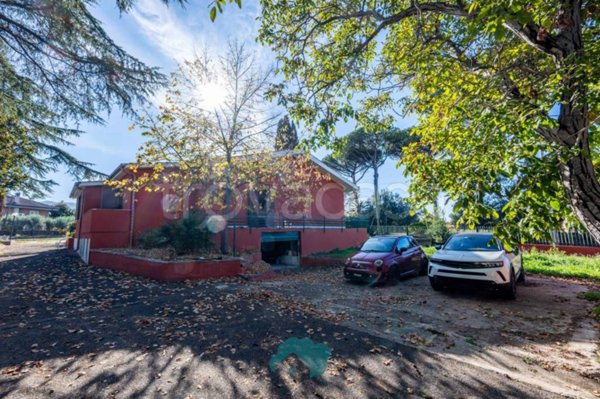 casa indipendente in vendita a Colonna