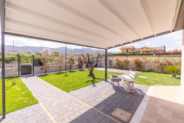 casa indipendente in vendita a Colonna