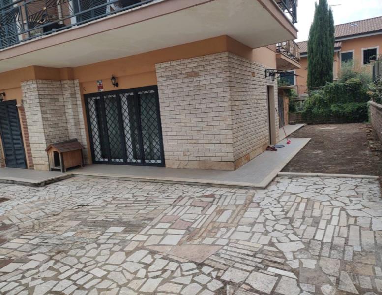 appartamento in vendita a Colonna