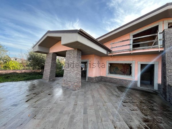 casa indipendente in vendita a Colonna