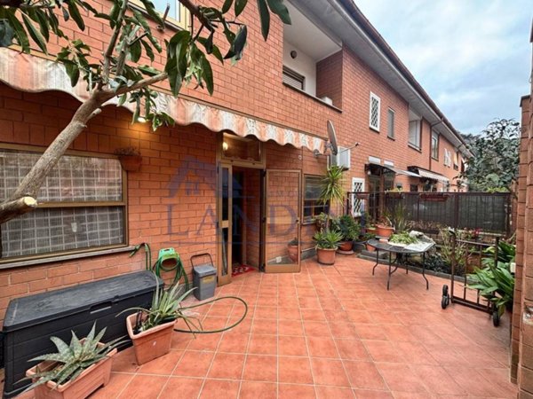 casa indipendente in vendita a Colonna