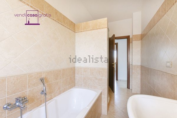 appartamento in vendita a Colonna