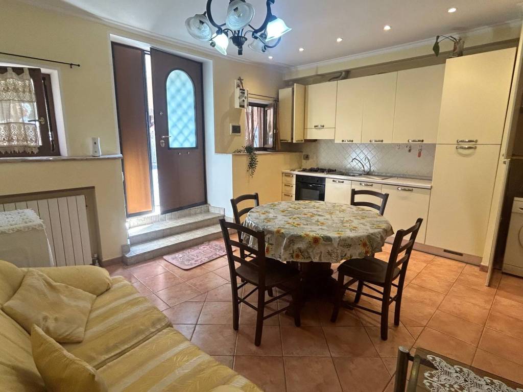 appartamento in vendita a Colonna