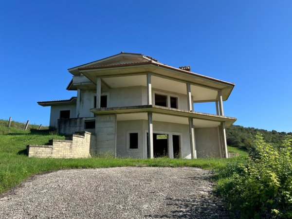 casa indipendente in vendita a Fiano Romano