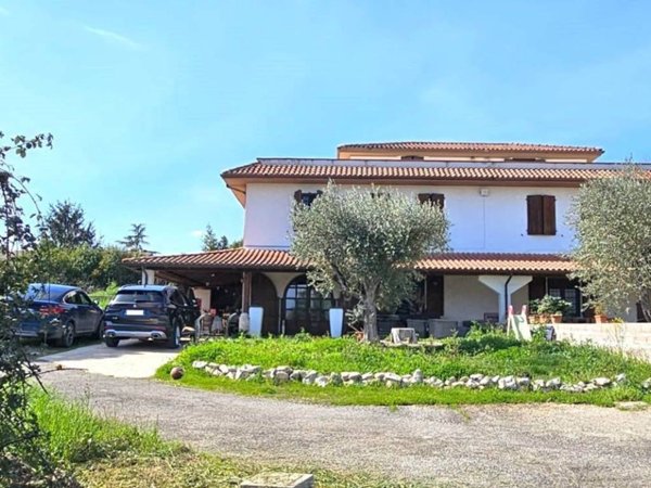 casa indipendente in vendita a Fiano Romano