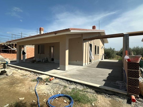 casa indipendente in vendita a Fiano Romano
