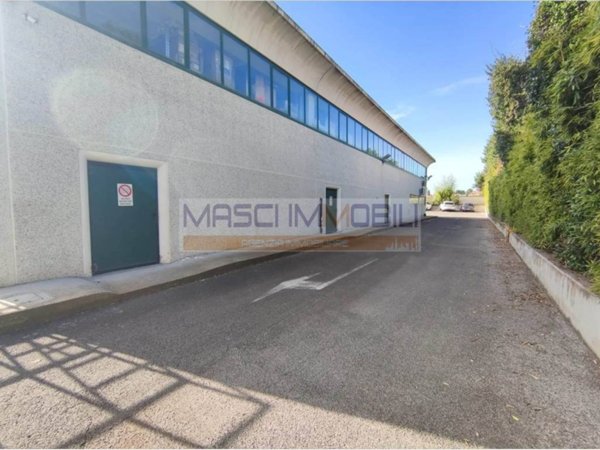 negozio in vendita a Fiano Romano