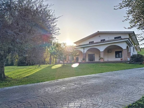casa indipendente in vendita a Fiano Romano