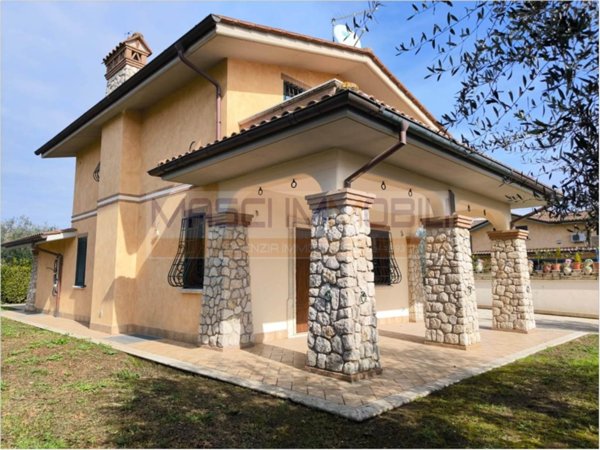 casa indipendente in vendita a Fiano Romano
