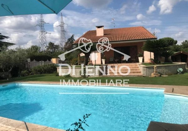 casa indipendente in vendita a Fiano Romano