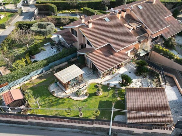 casa indipendente in vendita a Fiano Romano