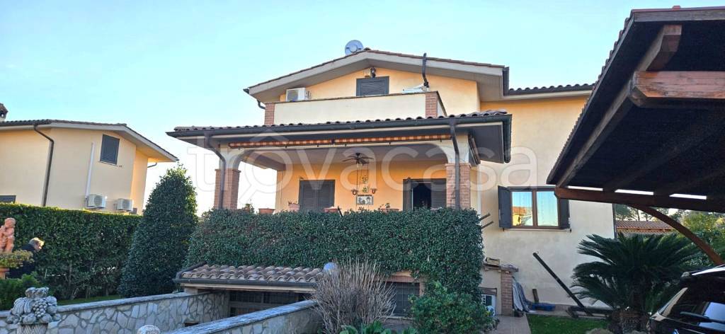 casa indipendente in vendita a Fiano Romano