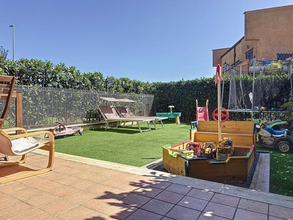 casa indipendente in vendita a Fiano Romano