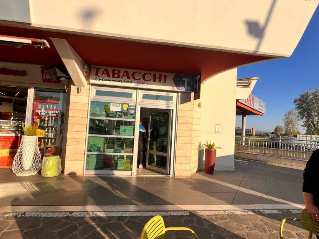 negozio in vendita a Fiano Romano