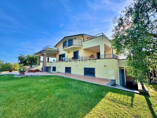 casa indipendente in vendita a Fiano Romano