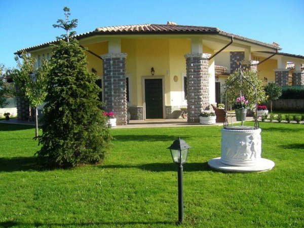 casa indipendente in vendita a Fiano Romano