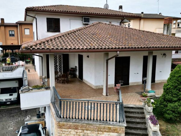 casa indipendente in vendita a Fiano Romano