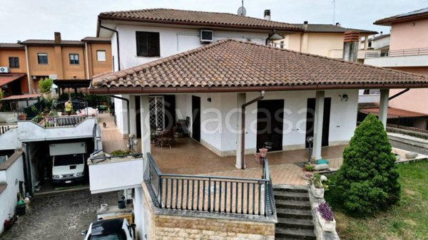 casa indipendente in vendita a Fiano Romano