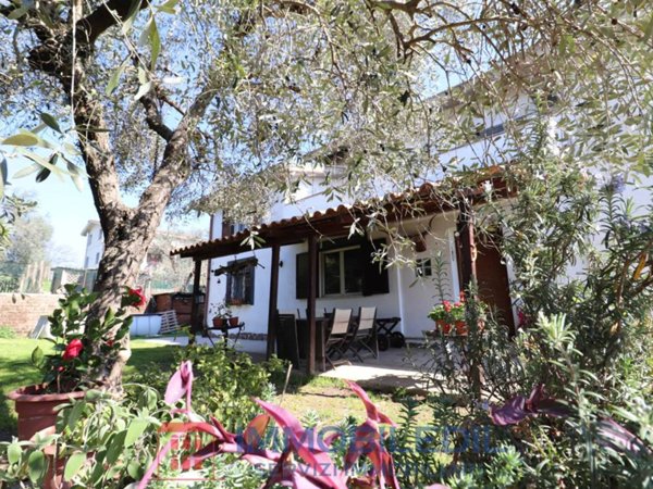 casa indipendente in vendita a Fiano Romano