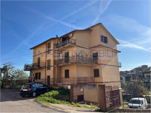 locale commerciale in vendita a Fiano Romano