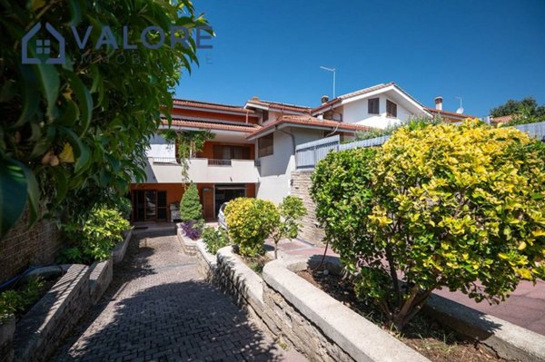 casa indipendente in vendita a Fiano Romano