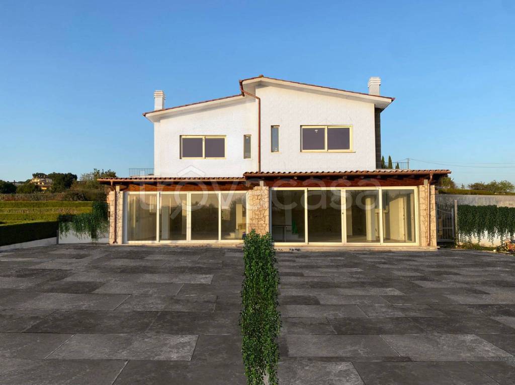 casa indipendente in vendita a Fiano Romano