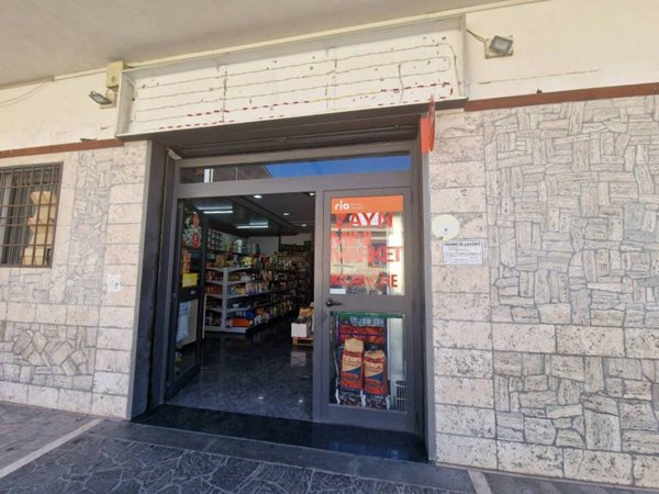 negozio in vendita a Fiano Romano