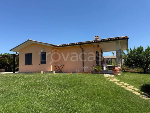 casa indipendente in vendita a Fiano Romano
