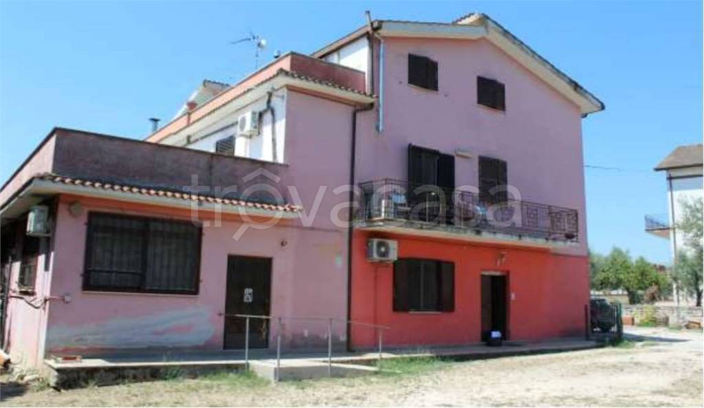 negozio in vendita a Fiano Romano