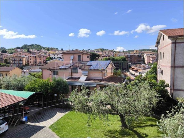 casa indipendente in vendita a Fiano Romano