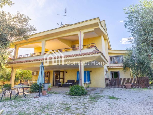 casa indipendente in vendita a Fiano Romano