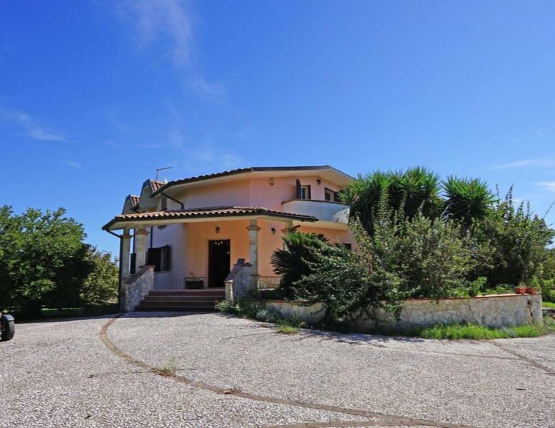 casa indipendente in vendita a Fiano Romano