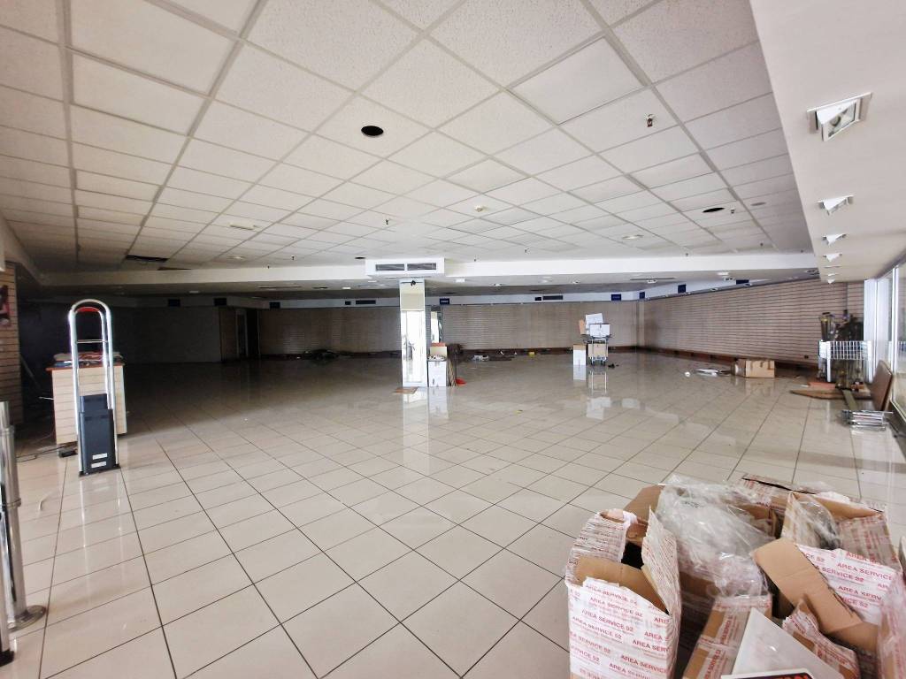 negozio in vendita a Fiano Romano