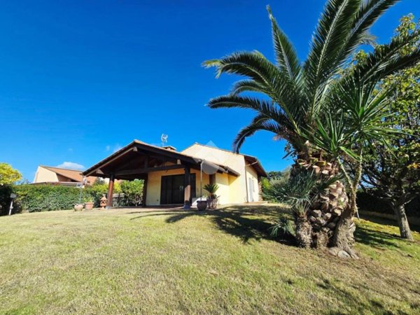 casa indipendente in vendita a Fiano Romano