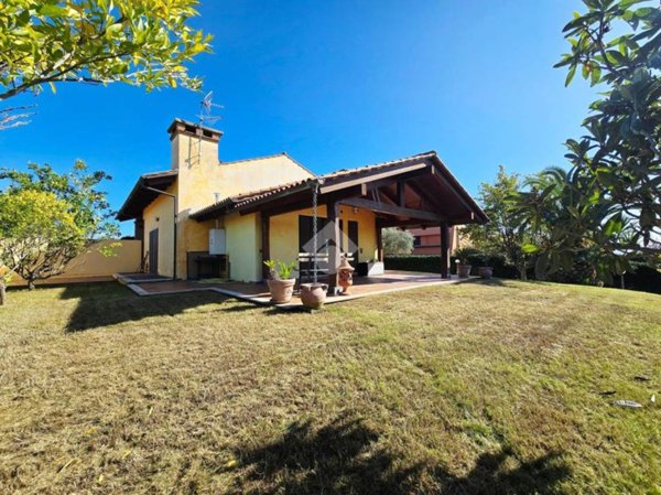 casa indipendente in vendita a Fiano Romano