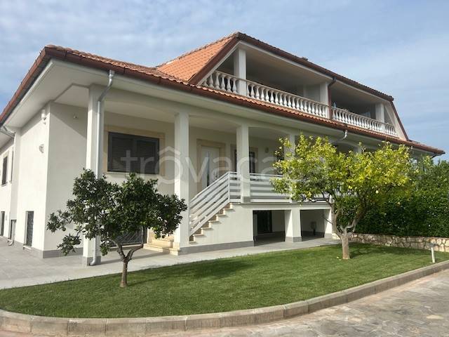 casa indipendente in vendita a Fiano Romano