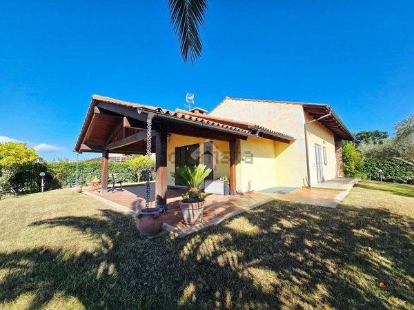 casa indipendente in vendita a Fiano Romano