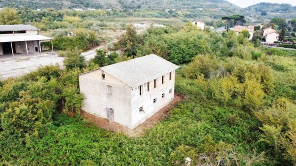 casa indipendente in vendita a Fiano Romano