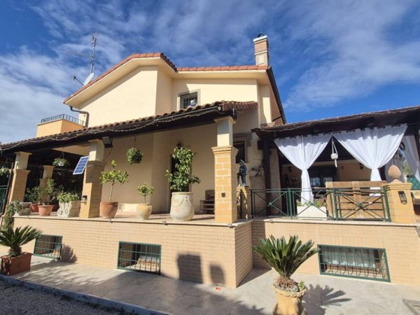 casa indipendente in vendita a Fiano Romano