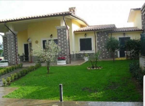 casa indipendente in vendita a Fiano Romano