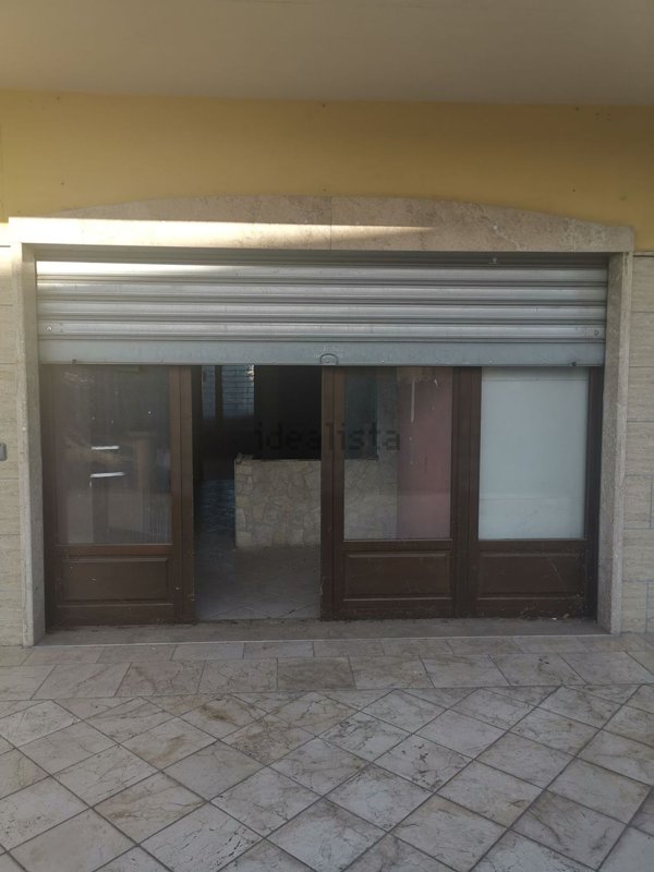 negozio in vendita a Fiano Romano