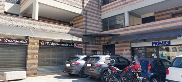 locale commerciale in vendita a Fiano Romano