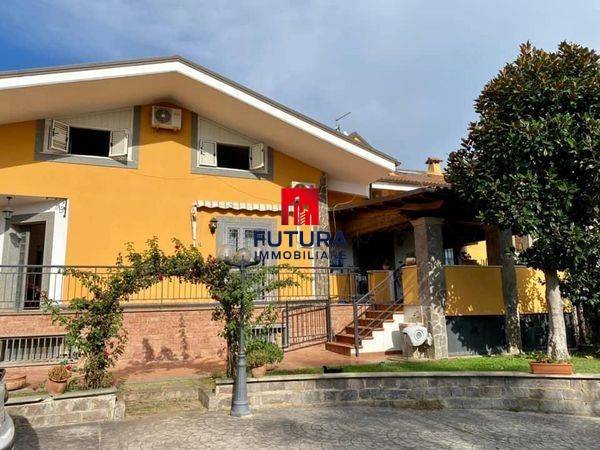 casa indipendente in vendita a Fiano Romano