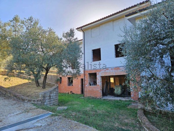 casa indipendente in vendita a Fiano Romano